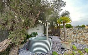 Pashasha Beach House And Hot Tub